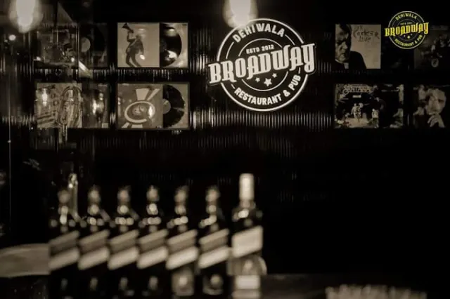Broadway Restaurant and Pub
